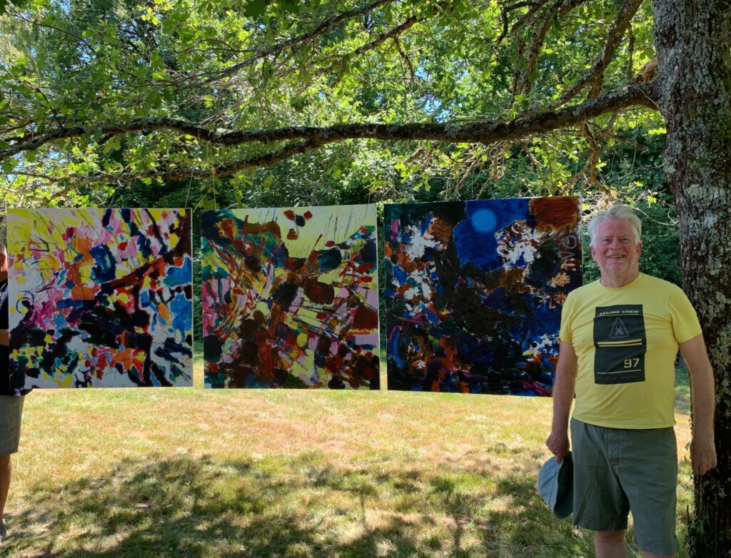 Hennie Huijgens is de begeleidende kunstenaar tijdens de schilderweek