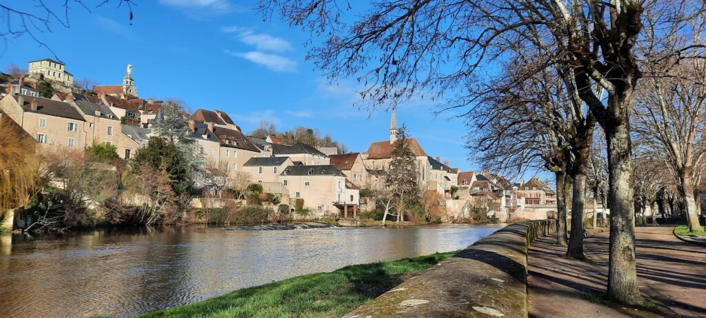 Argenton langs de Creuse rivier